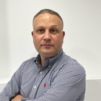 E-mail e número de telefone de Barry Kelly