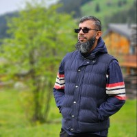 Naeem Khan Email