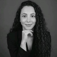 Rayane Medeiros Email