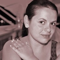 Julie Dubov Email & Phone Number