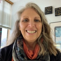 Shellie Russell Email & Phone Number