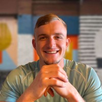 Huzzle.com Employee Charlie Mart's profile photo