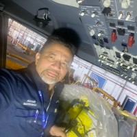 United Airlines Employee Omar Serrano's profile photo