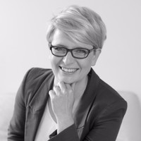 Malgorzata Tolwinska Email
