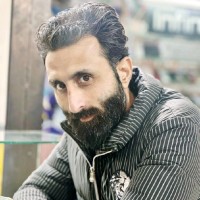 Shopping Mall Employee Kamran Akbar's profile photo