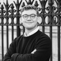 Nicolas König Email