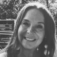 Deborah-Jane Gillard Email