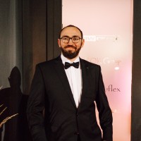 Karsten Kuebler Email