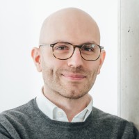 Philipp Seubert Email