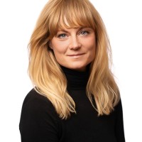 Emma Arnesson Email