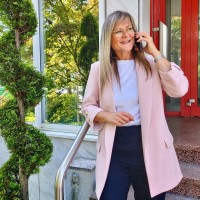 Melanie Seibert Email