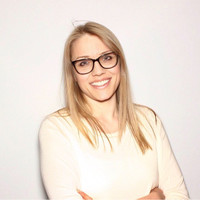 Julia Oo Email & Phone Number