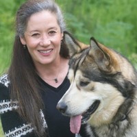 Solutions Pet Products Employee Roxanne Stone's profile photo