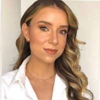 Amazon Employee Clarissa Cabral's profile photo
