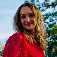Laura Quine Email