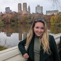 Acrylicize Employee Maria Viney's profile photo