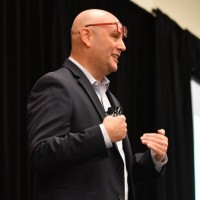 Tony Gnau