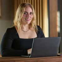 Lauren Jacaruso Email & Phone Number