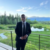 Mountain Commercial Graphics Employee Robert Robledo's profile photo
