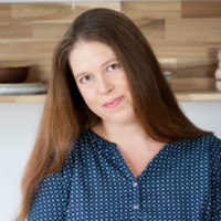 Maike Retzer Email
