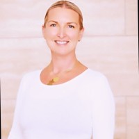 Alo Yoga Employee Becca Arneson's profile photo