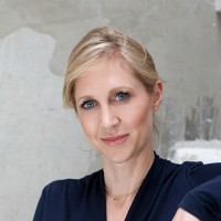 Christina Behrendt Email