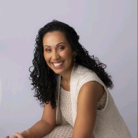 Across | Futuros Convergentes Employee Fabiana Fina's profile photo
