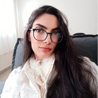 Elisa Feriato Email