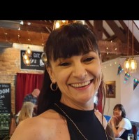 ERNEST JONES Employee Sarah Mistry's profile photo
