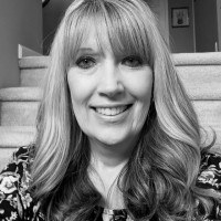 Macerich Employee Julie Craddock's profile photo