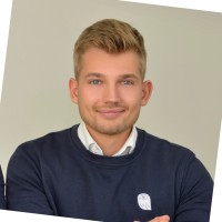 Simon Huck Email