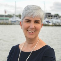 Suzanne Smith Email & Phone Number