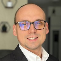 Tom Głowacki Email