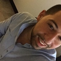 Nordstrom Employee Robert Reyes's profile photo