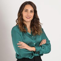 Loredana Davenia Email