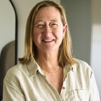 Gretchen Uschold Email & Phone Number