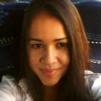 Oops Telecom Employee Cintia Alves's profile photo