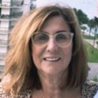 Starbucks Coffee Company Employee Vicki Jones's profile photo