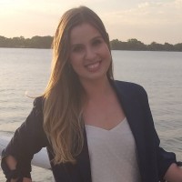 Larissa Siqueira Email