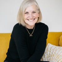 Betsy Santos Email & Phone Number