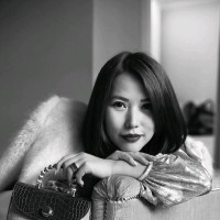 Harrods Employee Emily's profile photo