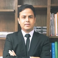 Hernán Vives Navarro Email