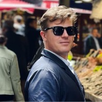 +Halle Employee Søren Grandt's profile photo