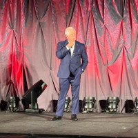 E-mail e número de telefone de Rusty Amarante