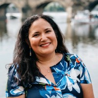 Around the World Consulting, LLC Employee Robin Elizabeth Degracia's profile photo