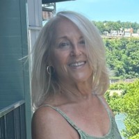 Simplebiz Employee Nina O'Hella's profile photo