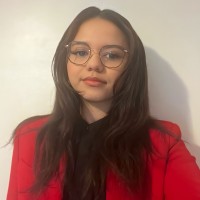 Chloé R. Email