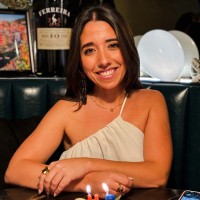Cátia de Castro Email