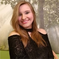 Cassandra Maniak Email & Phone Number