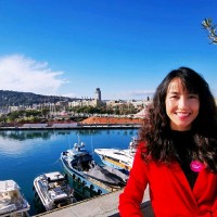 LOLA CASADEMUNT Employee Julie Chen's profile photo